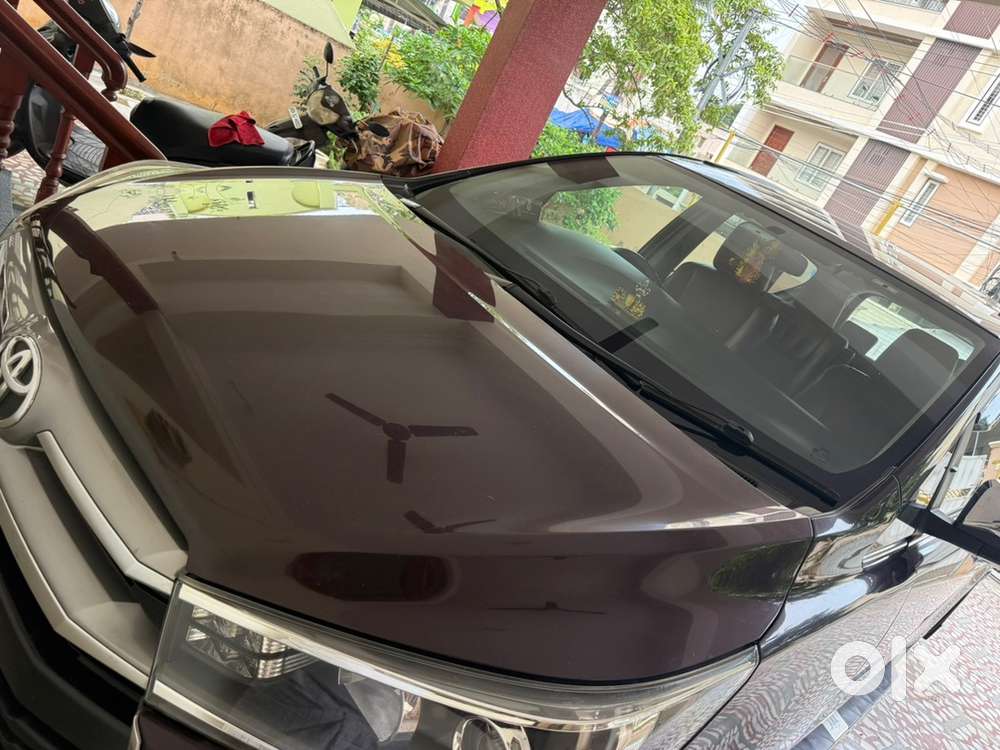 Toyota Innova Crysta 2016