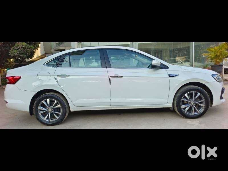 Skoda Slavia 1.0 Tsi Style At, 2023, Petrol