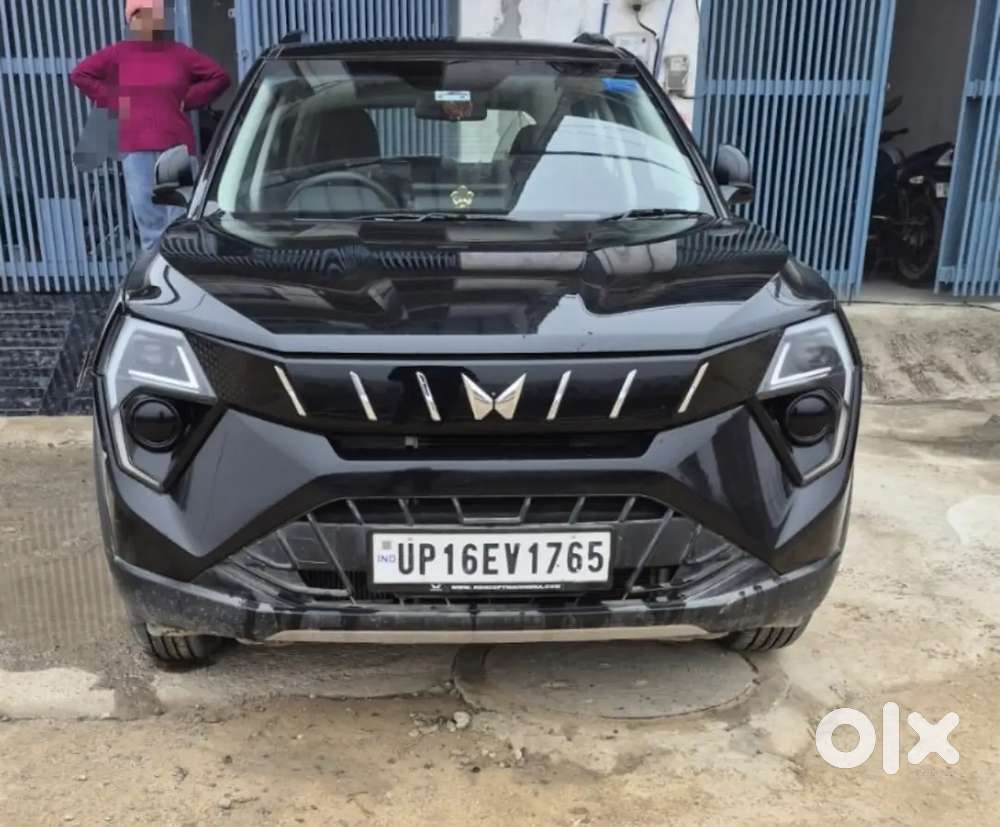 Mahindra Xuv 3xo 2025 Petrol 17300 Km Driven