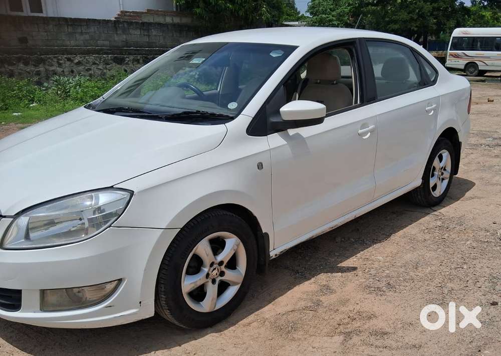 Skoda Rapid 1.6 Tdi Elegance, 2013, Diesel