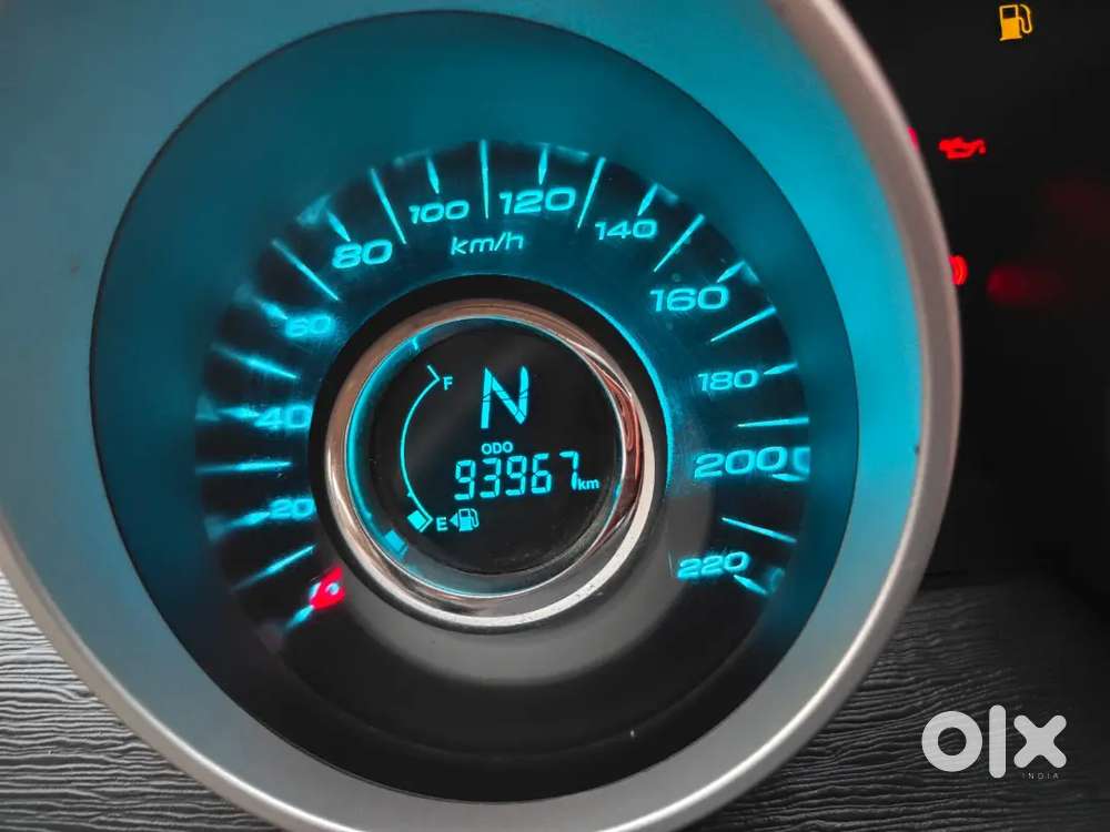 Mahindra Xuv500 2017 Diesel 93967 Km Driven