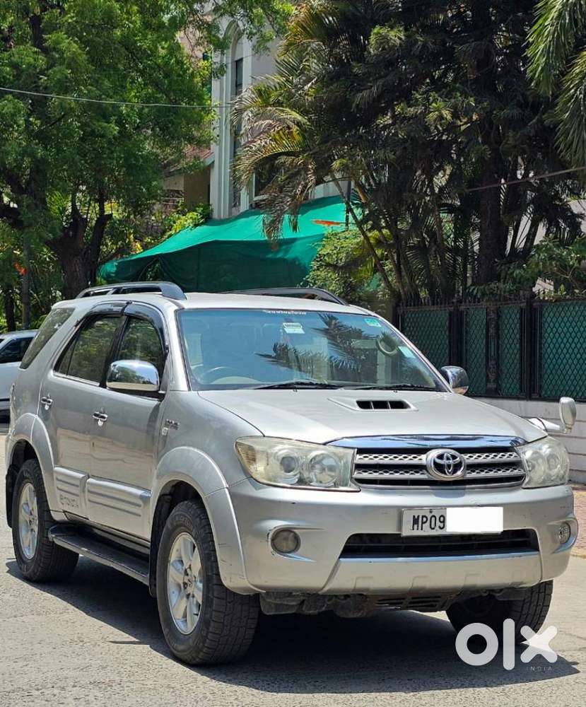 Toyota Fortuner 3.0 4x4 Manual, 2011, Diesel