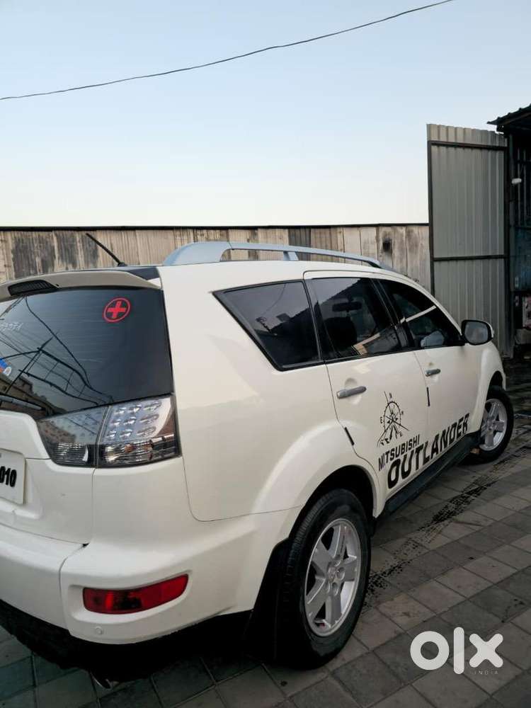 Mitsubishi Outlander 2011 Petrol Well Maintained