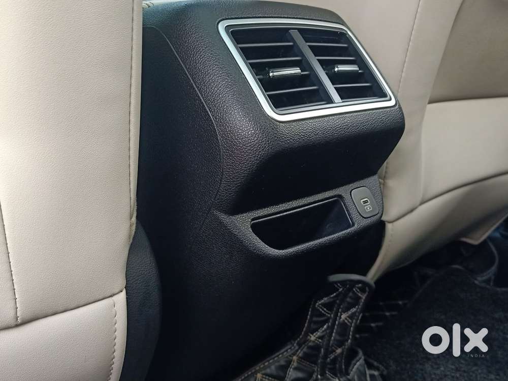 Mahindra Xuv700 2.0 Ax 7 Petrol At Luxury Pack Str, 2022, Petrol