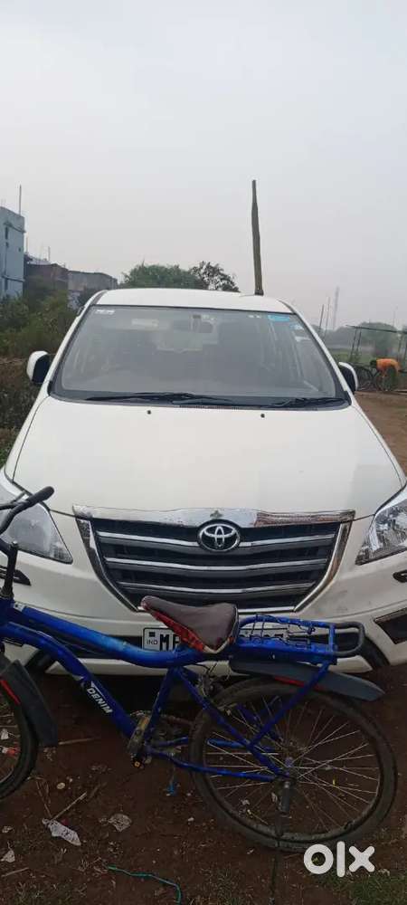 Toyota Innova 2016 Diesel 120000 Km Driven