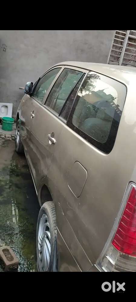 Toyota Innova 2008 Diesel 200500 Km Driven