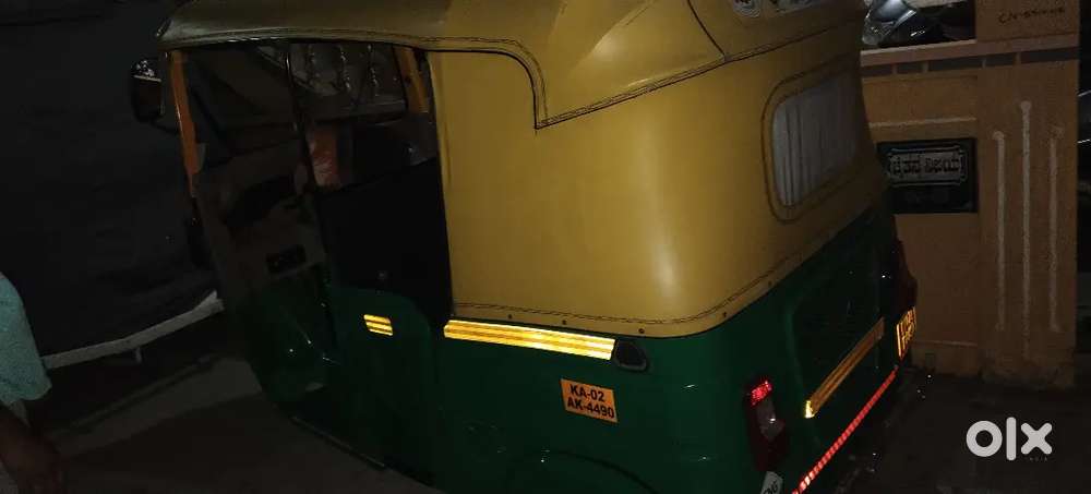Auto Bajaj