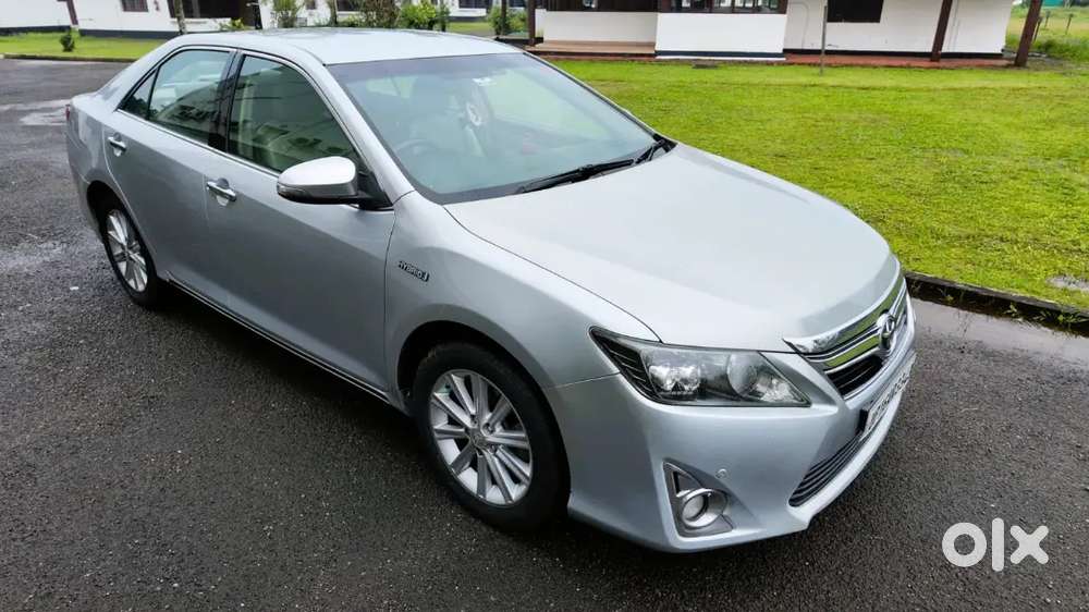 Toyota Camry Hybrid  2013  Fully Loaded   Automatic