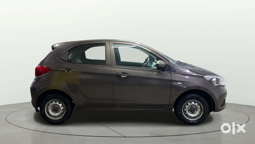 Tata Tiago Xe, 2018, Petrol