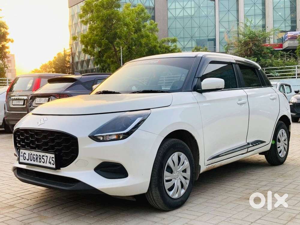 Maruti Suzuki New-gen Swift Vxi, 2025, Petrol