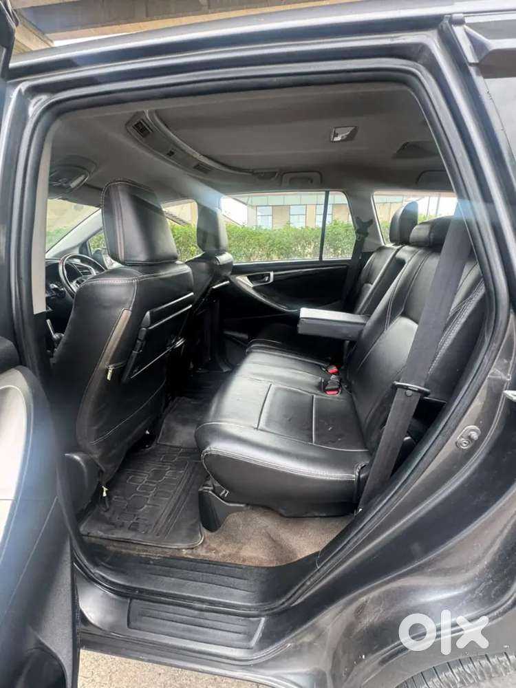 Crysta 2017 2.4 V Diesel Manual Sale
