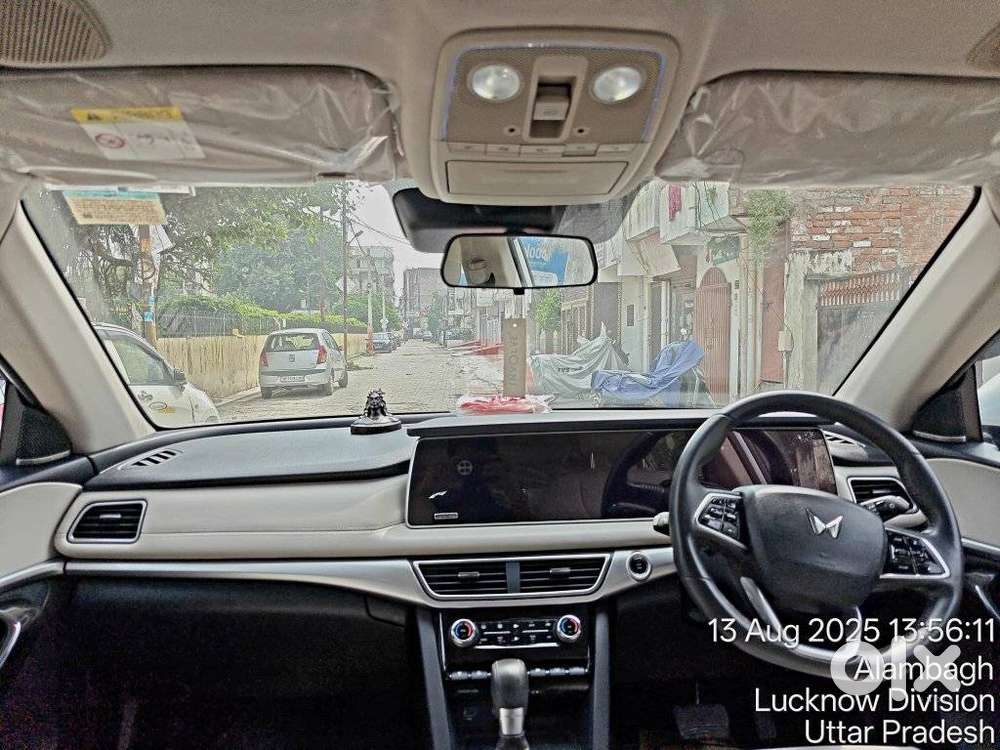 Mahindra Xuv700 2.2 Ax 7 Diesel At Luxury Pack Str Awd, 2022, Diesel