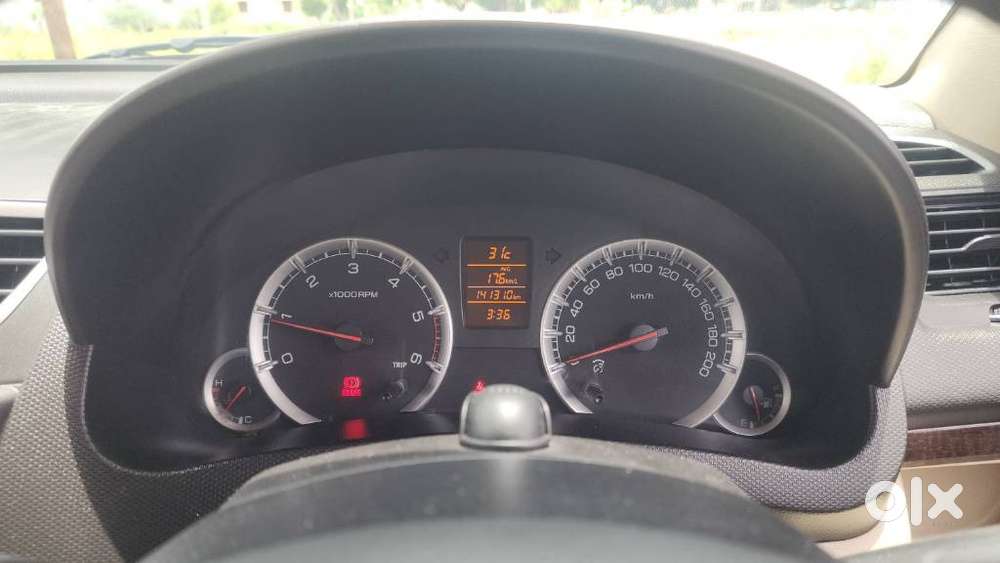 Maruti Suzuki Swift Dzire Zdi Bsiv, 2015, Diesel