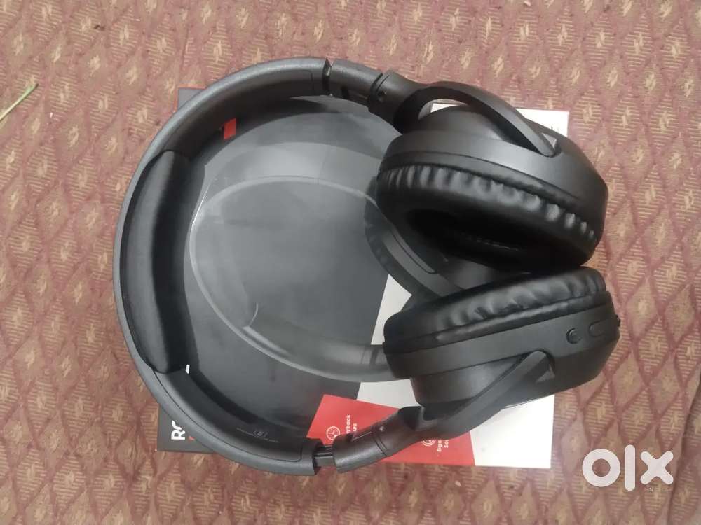 BOAt Rockerz 550 Headphones &ndash; Like New