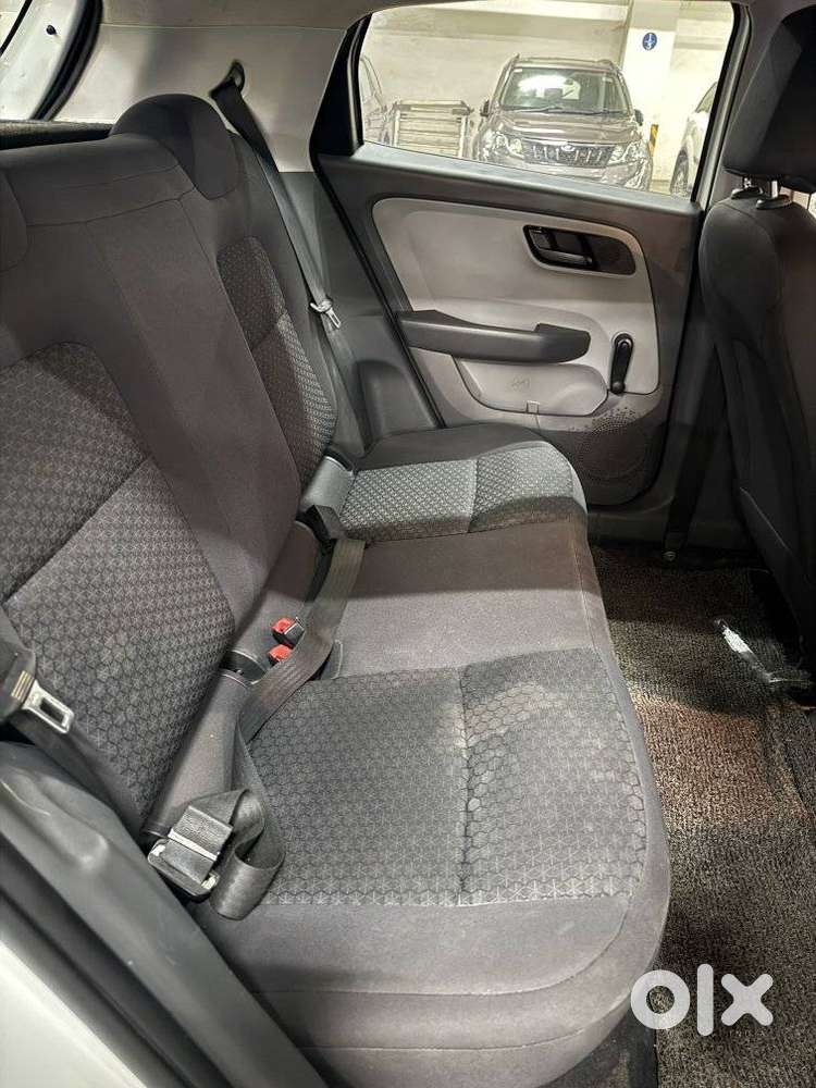 Tata Altroz 1.2 Xe, 2021, Petrol