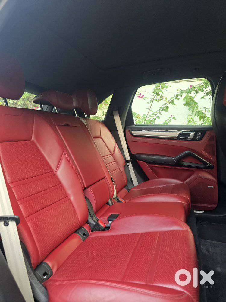 Porsche Cayenne Platinum Edition, 2022, Petrol