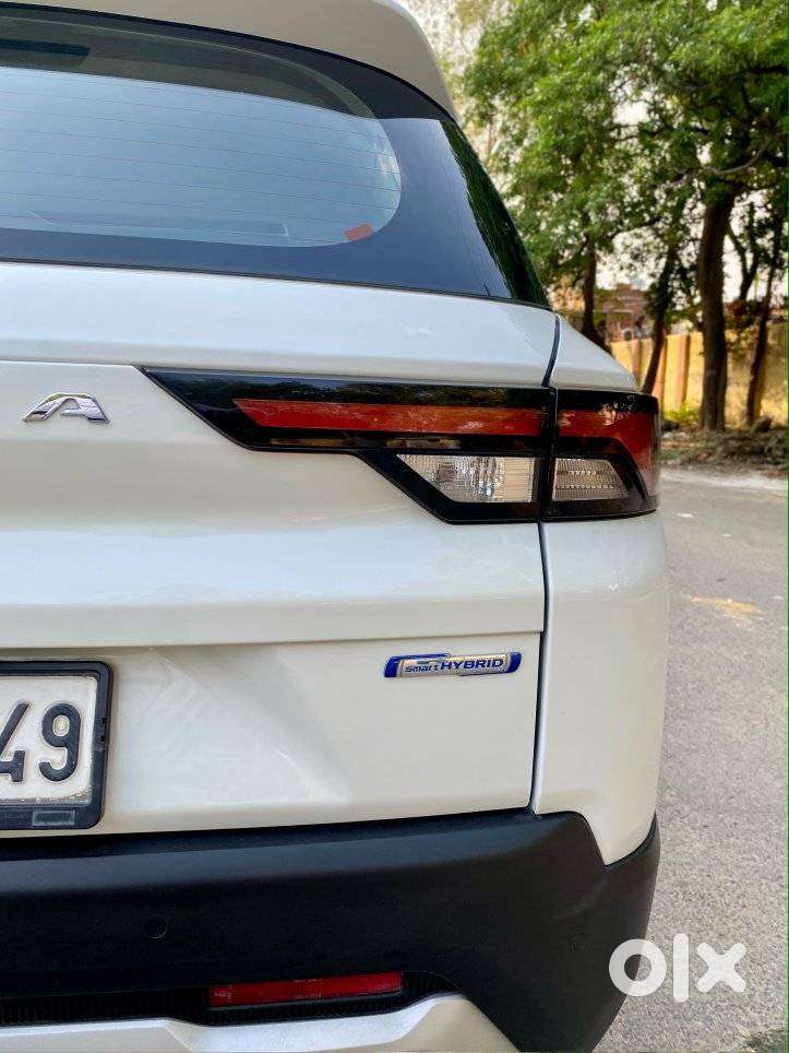 Maruti Suzuki Brezza 1.5 Zxi Smart Hybrid, 2022, Petrol