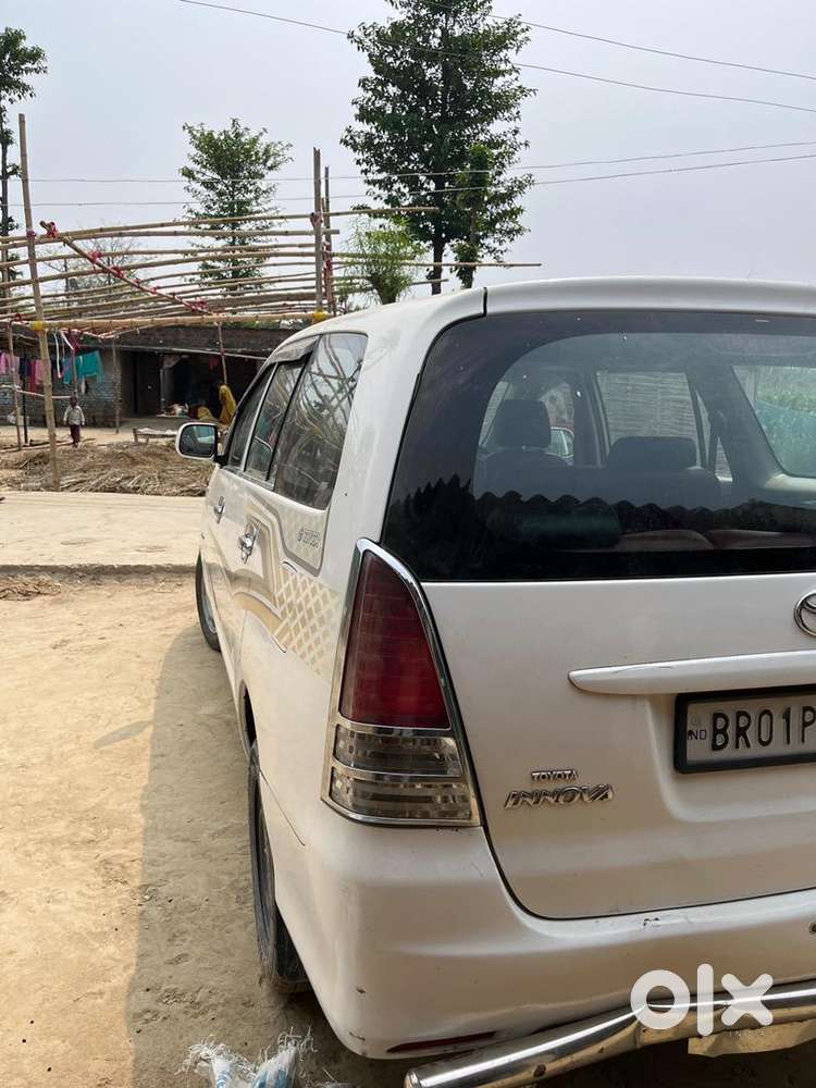 Toyota Innova 2011 Diesel 130456 Km Driven