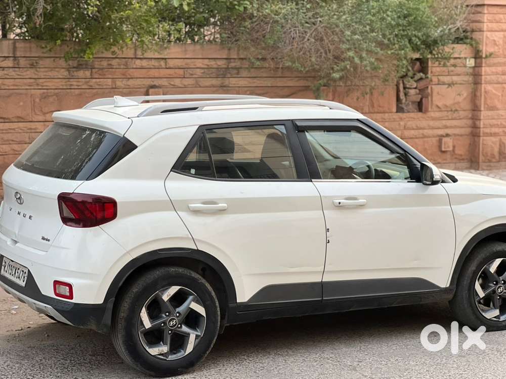 Hyundai Venue Petrol 2021
