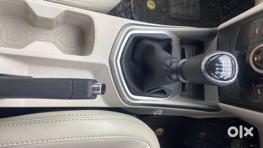 Mahindra Xuv300 W8 Option, 2021, Petrol