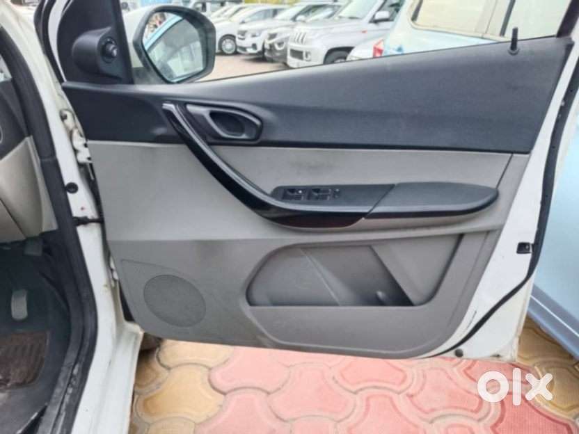 Tata Tiago 1.2 Revotron Xt (o), 2019, Petrol