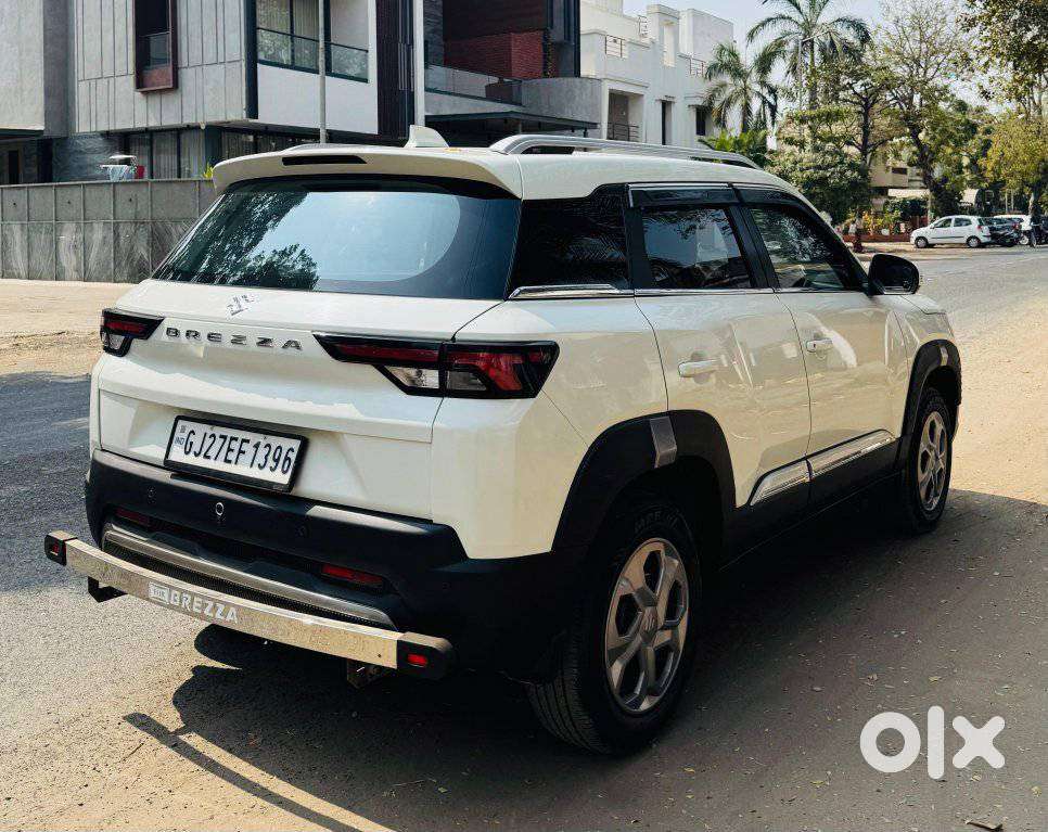 Maruti Suzuki Brezza 1.5 Lxi Smart Hybrid, 2024, Petrol