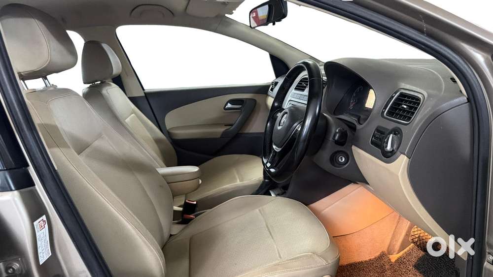 Volkswagen Vento Petrol Highline At, 2015, Petrol