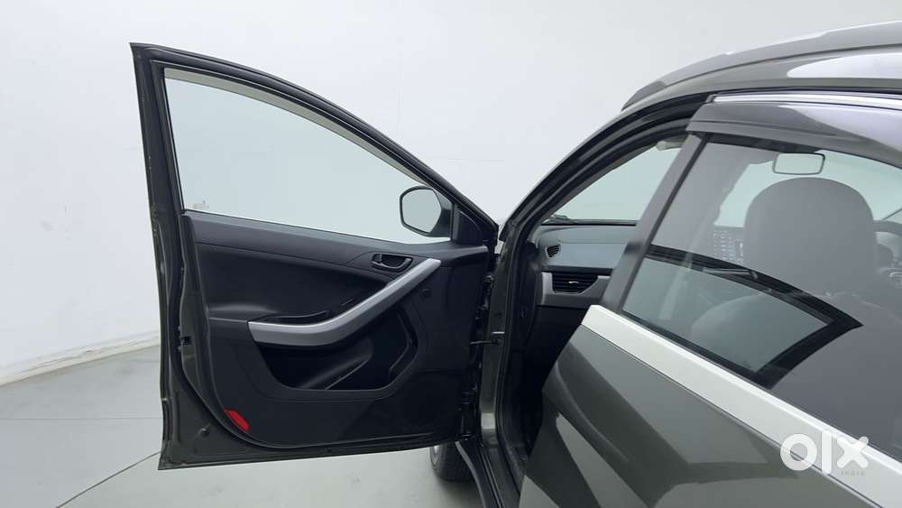 Tata Nexon 1.2 Revotron Xm (s), 2023, Petrol
