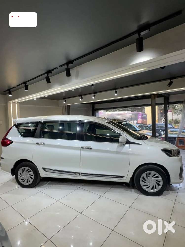 Maruti Suzuki Ertiga Vxi At, 2022, Petrol
