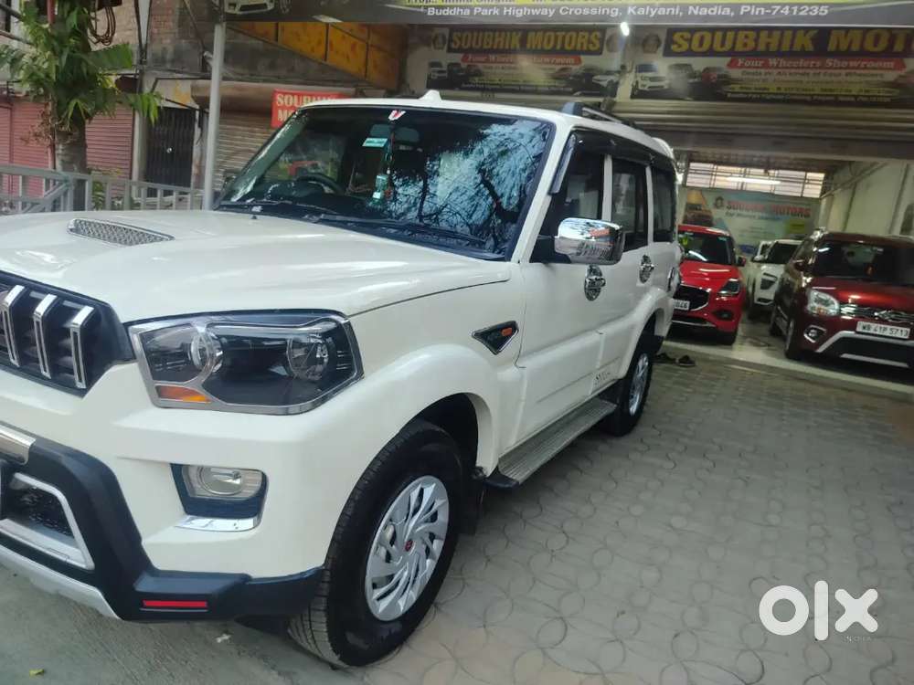 Mahindra Scorpio S2 2016 Diesel 84000 Km Driven/. Tax-life Lime