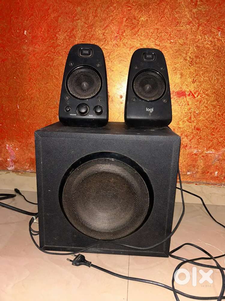 Logitech Z623 2.1 THX Certified Speakers - 400W Beast Bass (With