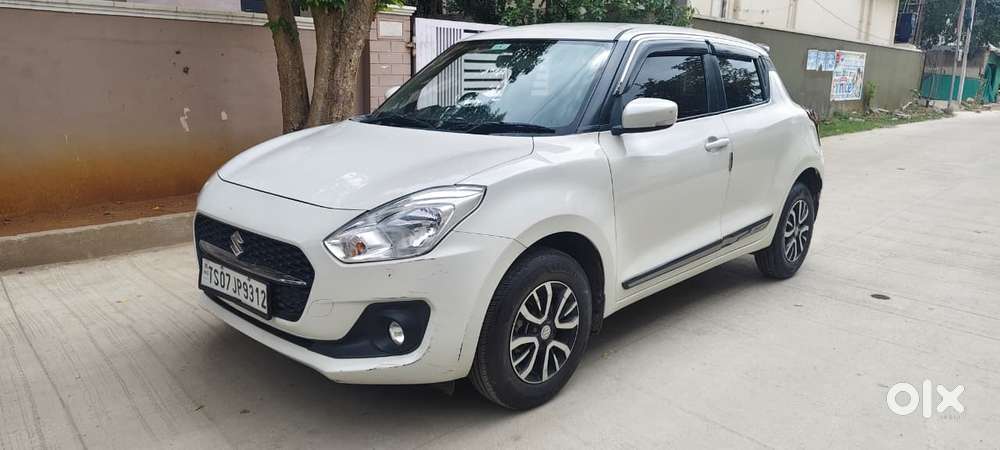 Maruti Suzuki Swift Vxi + Manual, 2022, Petrol