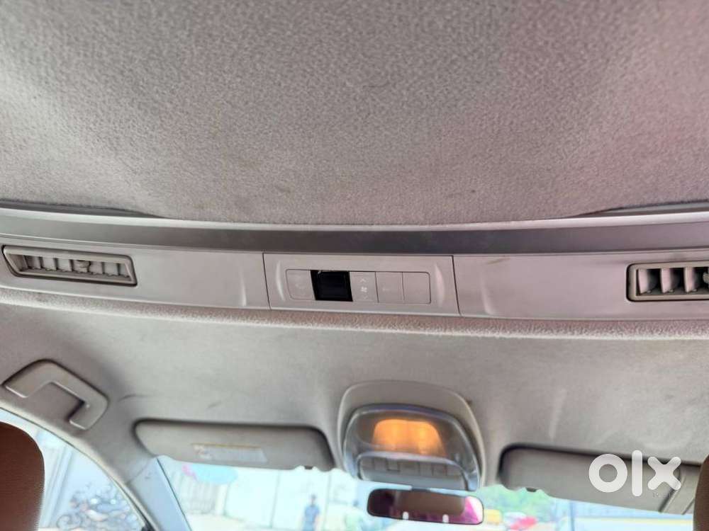 Toyota Innova Crysta 2.8z Automatic, 2016, Diesel