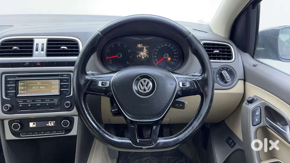 Volkswagen Vento 1.6 Highline, 2016, Petrol
