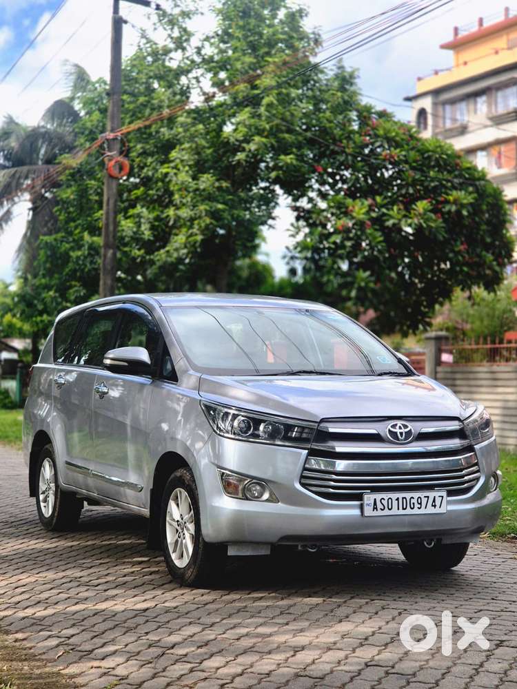 Toyota Innova Crysta 2.4 V 8 Str, 2017, Diesel