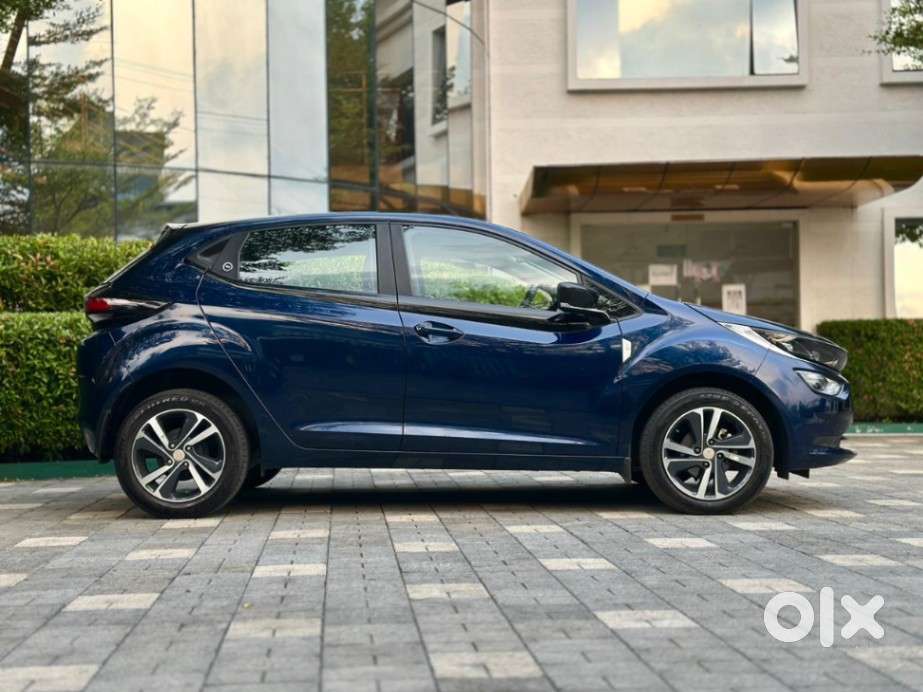 Tata Altroz 1.2 Xza Plus, 2024, Petrol