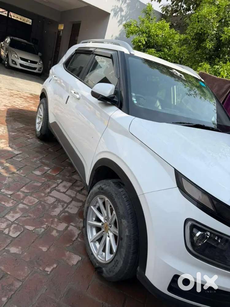 Hyundai Venue 2022 Petrol Good Condition