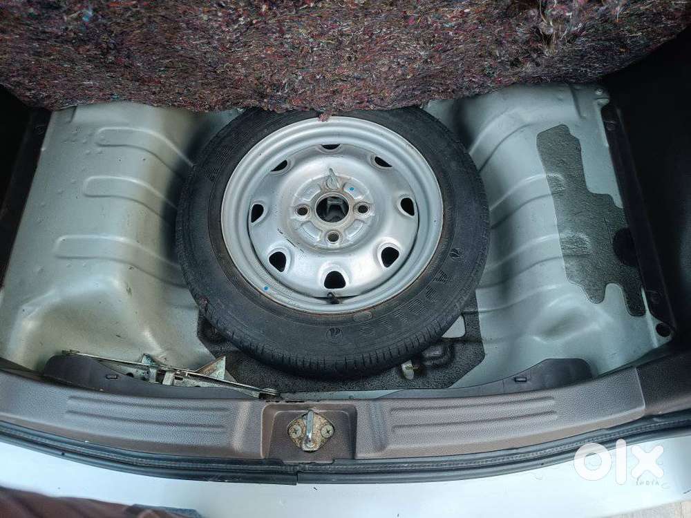 Maruti Suzuki Zen Estilo Lxi Bs Iv, 2011, Petrol