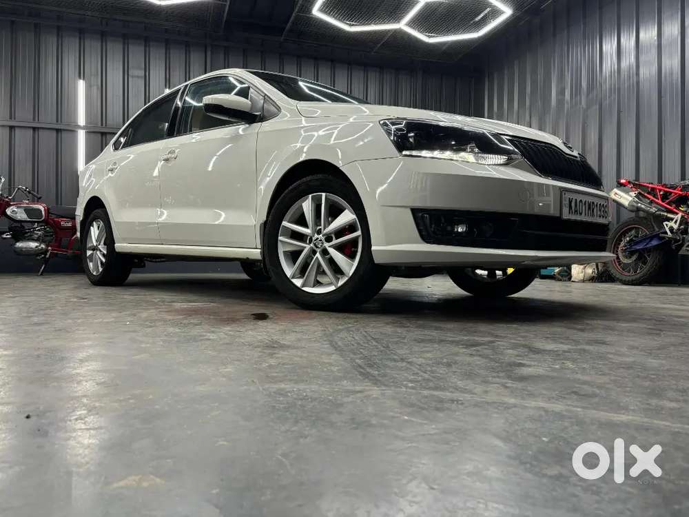 Skoda Rapid Style Plus 2018 Model Petrol Manual 1.6 Mpi