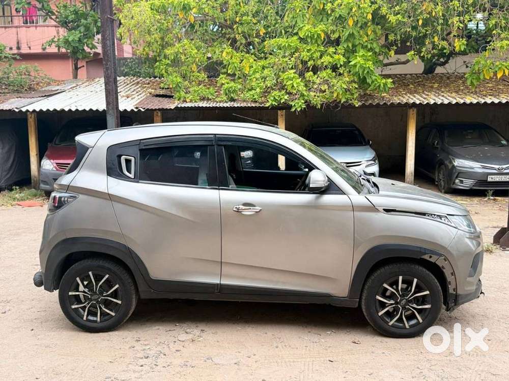 Mahindra Kuv 100 G80 K8 Dual Tone, 2018, Petrol