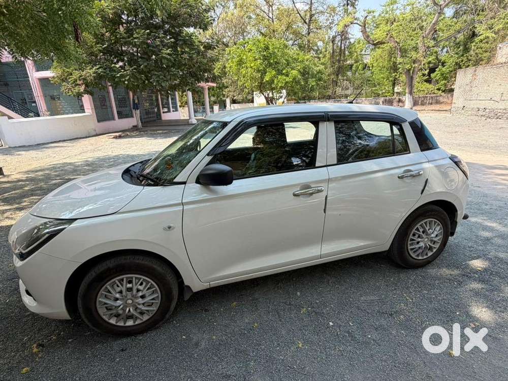 Lxi 2025 With Parking Sensors/reverse Camera/music System