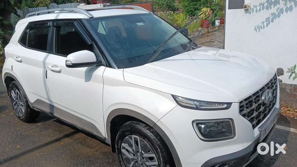 Hyundai Venue 2021 Diesel Well Maintained