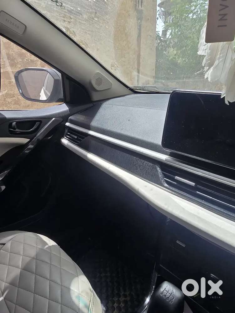 Tata Nexon 2025 Petrol Well Maintained (urgent Sell)