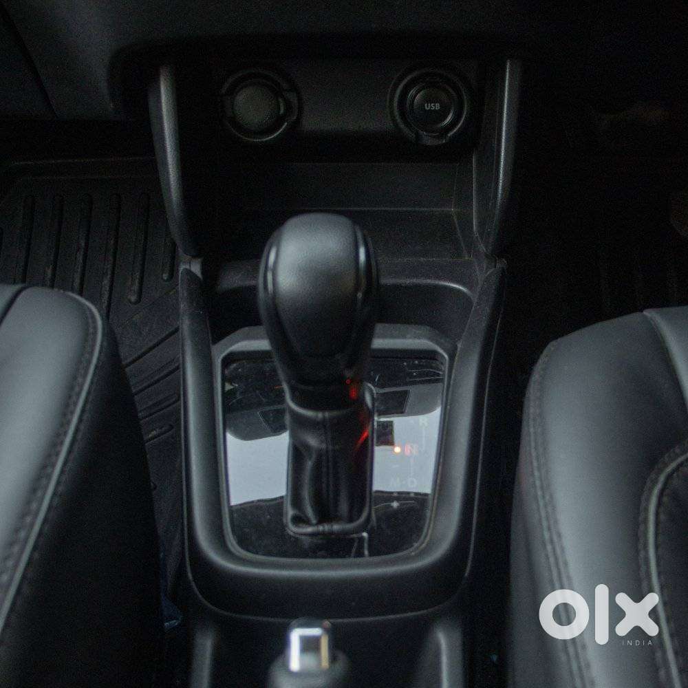 Maruti Suzuki Swift Vxi Optional, 2024, Petrol