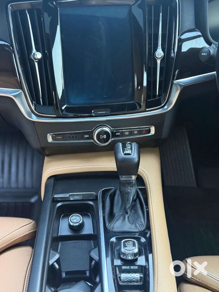 Volvo S90 D4 Momentum, 2019, Diesel