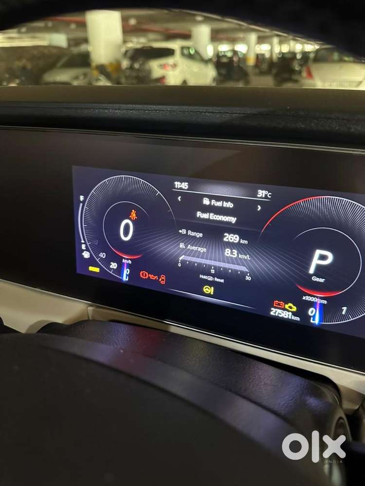 Mahindra Xuv700 Petrol Automatic Well Maintained