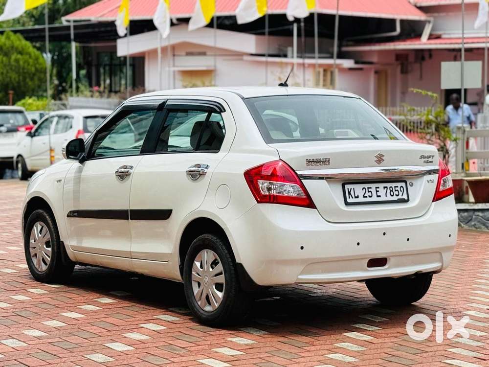 Maruti Suzuki Swift Dzire 1.2 Vxi Bsiv, 2013, Petrol