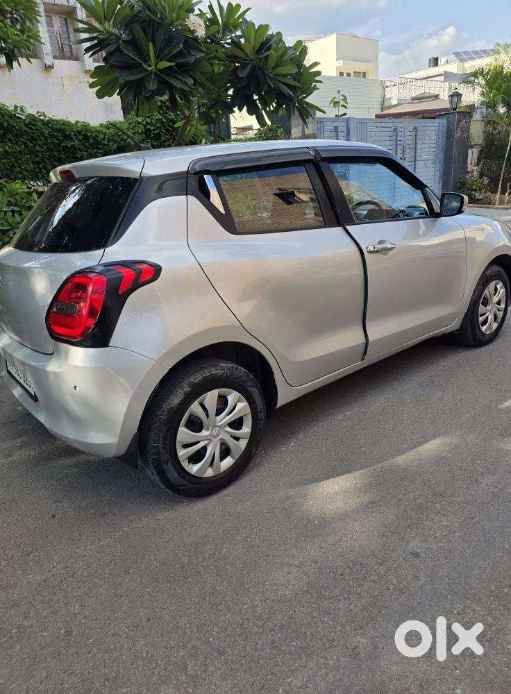 Maruti Suzuki Swift Vxi + Manual, 2023, Petrol