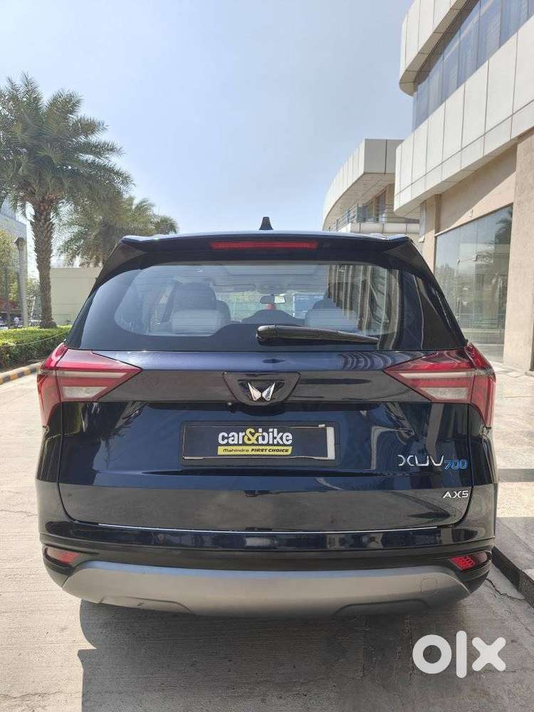 Mahindra Xuv700 2.0 Ax 5 Petrol Mt 7 Str, 2023, Petrol