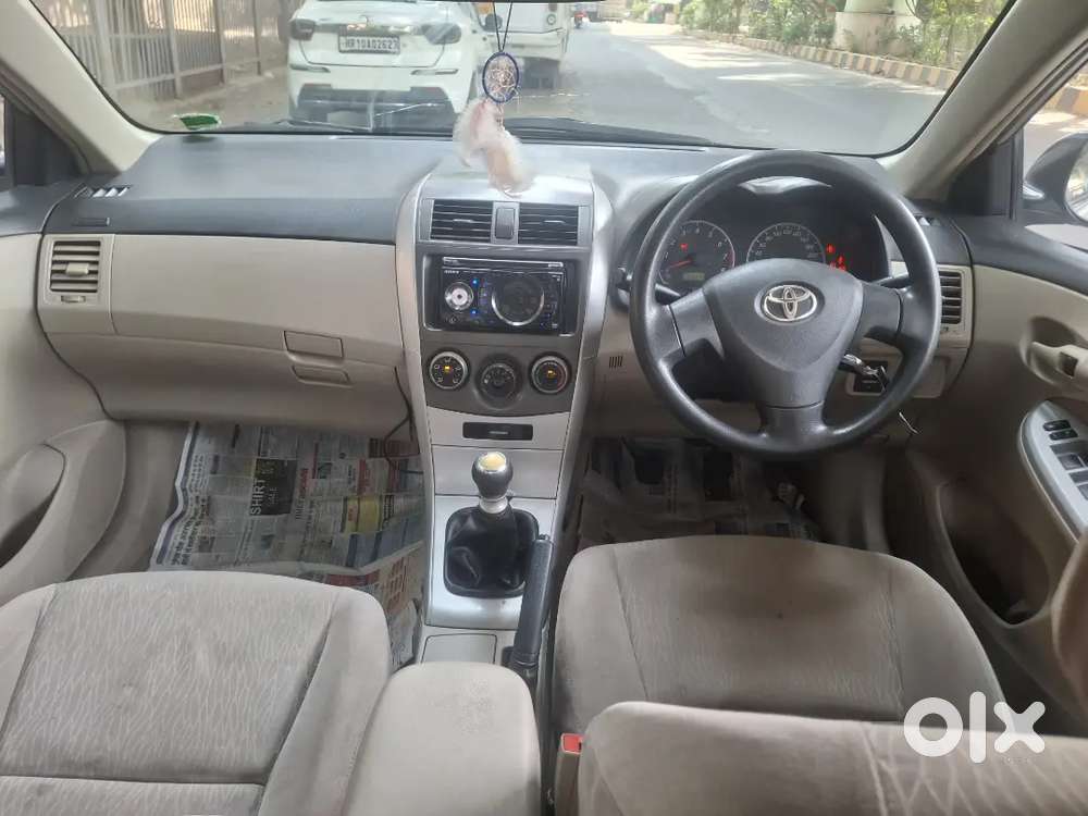 Corolla Altis J
2012,(model,march)
2nd Owner 
Petrol
Km=98,000